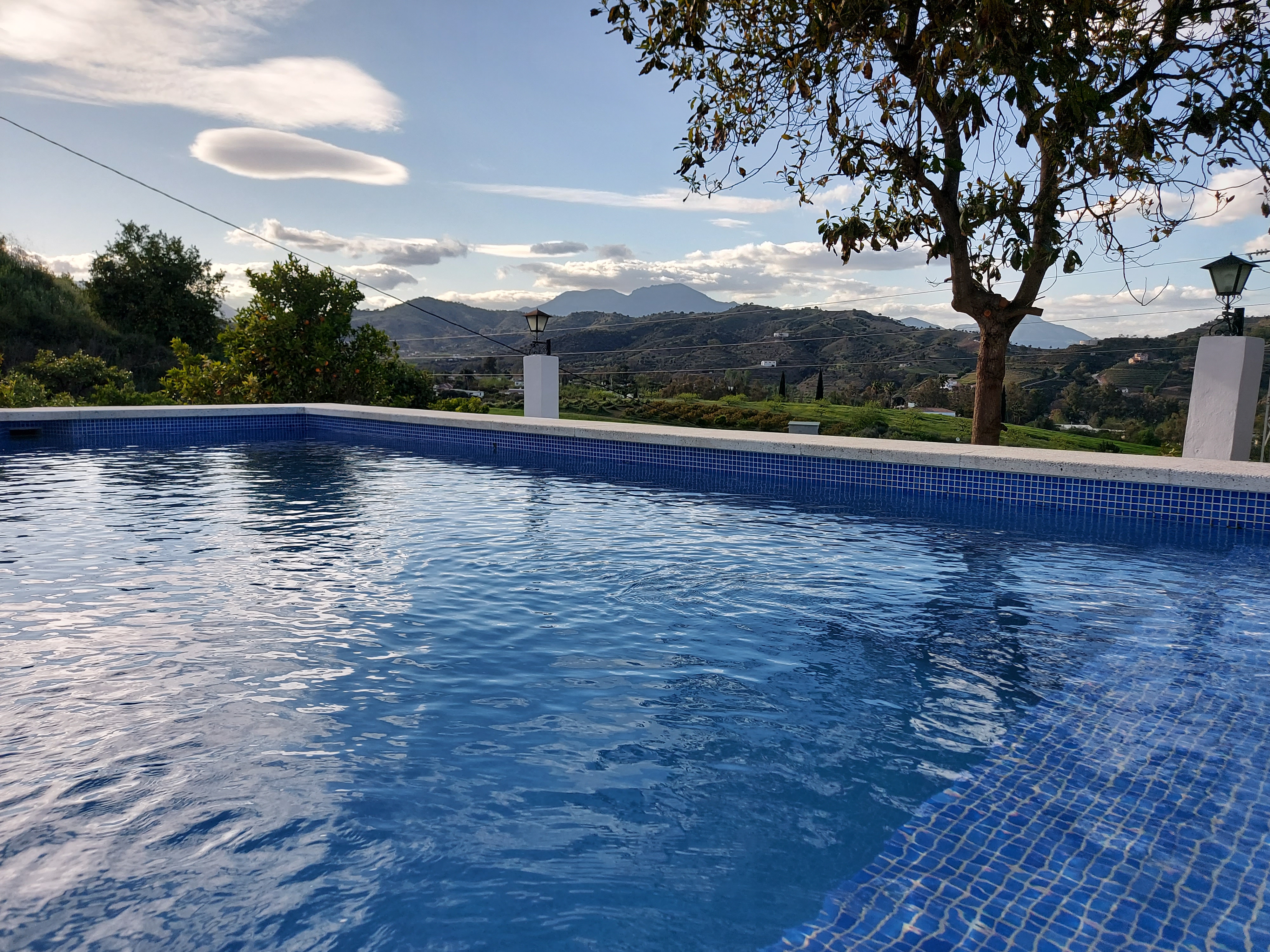 casa loko pool with view on mountains